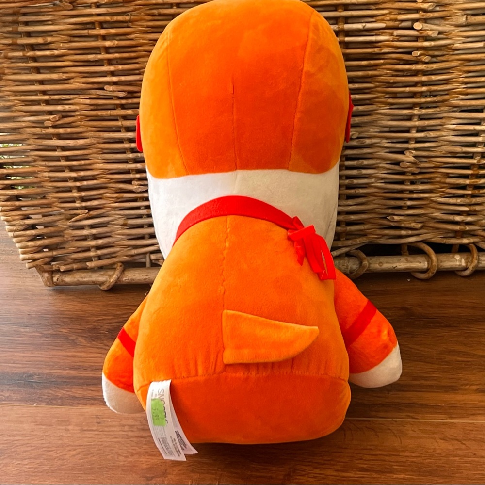 Peanuts snoopy plush in space NASA astronaut from 2022 Macy day parade - Picture 4 of 5